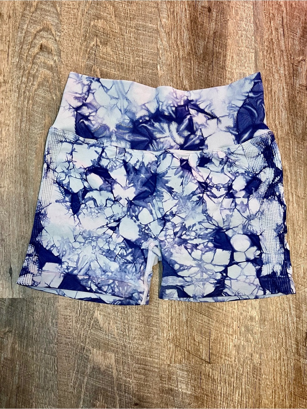 Yeoreo High-Waist Scrunch Shorts size Medium